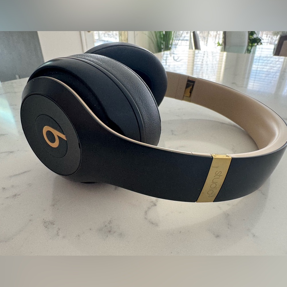 Beats Studio 3 Wireless headphones